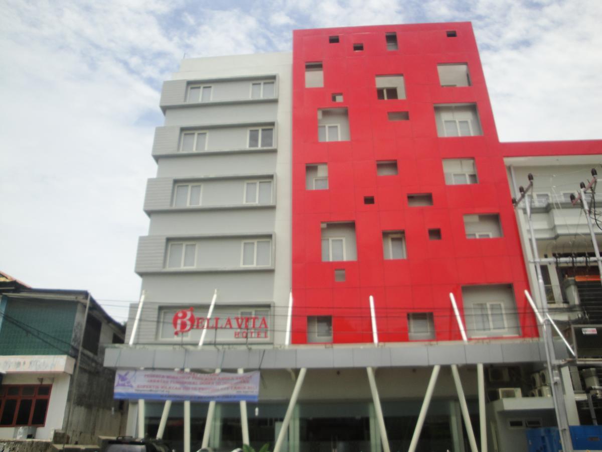 Bella Vita Hotel Kupang  Extérieur photo