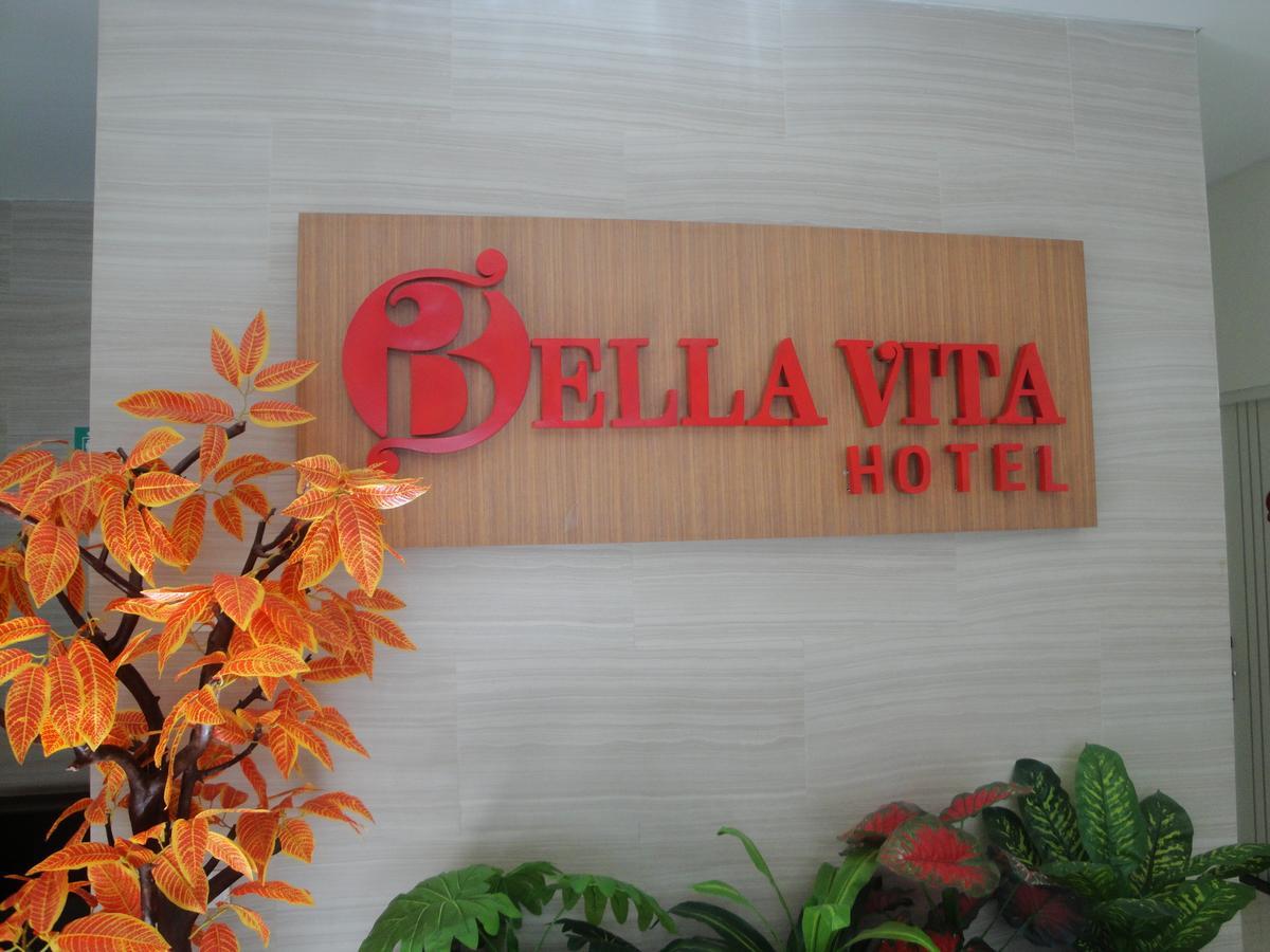 Bella Vita Hotel Kupang  Extérieur photo