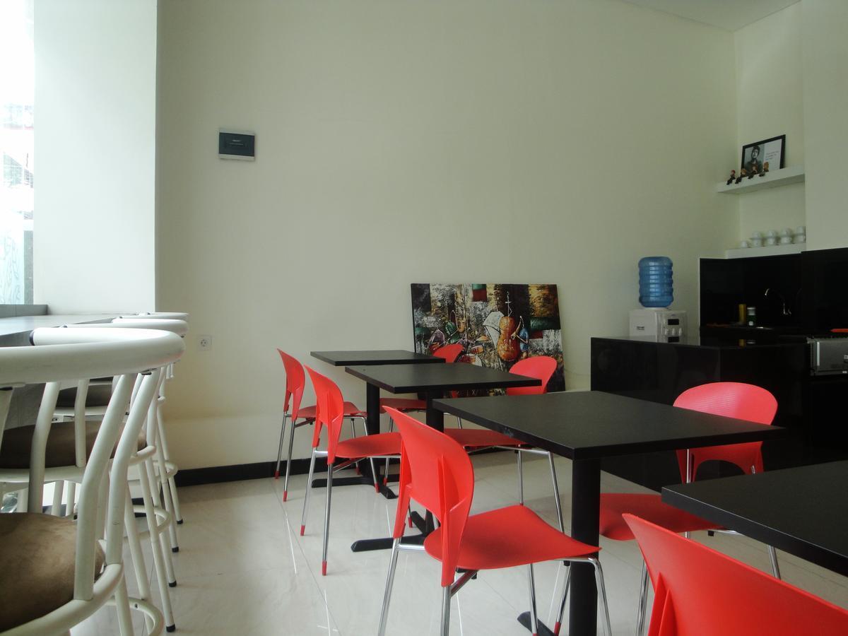 Bella Vita Hotel Kupang  Extérieur photo