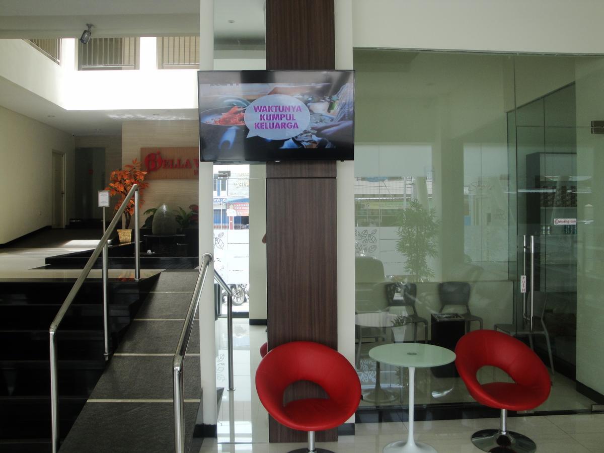 Bella Vita Hotel Kupang  Extérieur photo